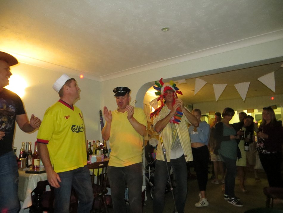yellow_party_essex_air_ambulance_feering_2016-09-24 19-12-22